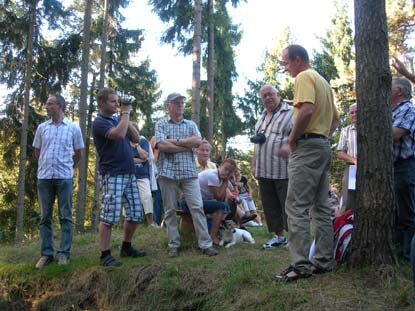 Der Grimmstein liegt in landschaftlich reizvoller Umgebung