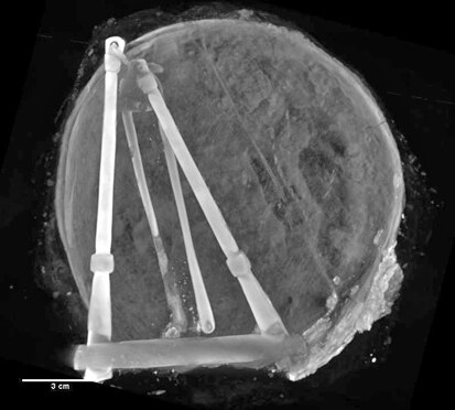 3D-Projektion der Metallkomponeten von der Vorderseite.