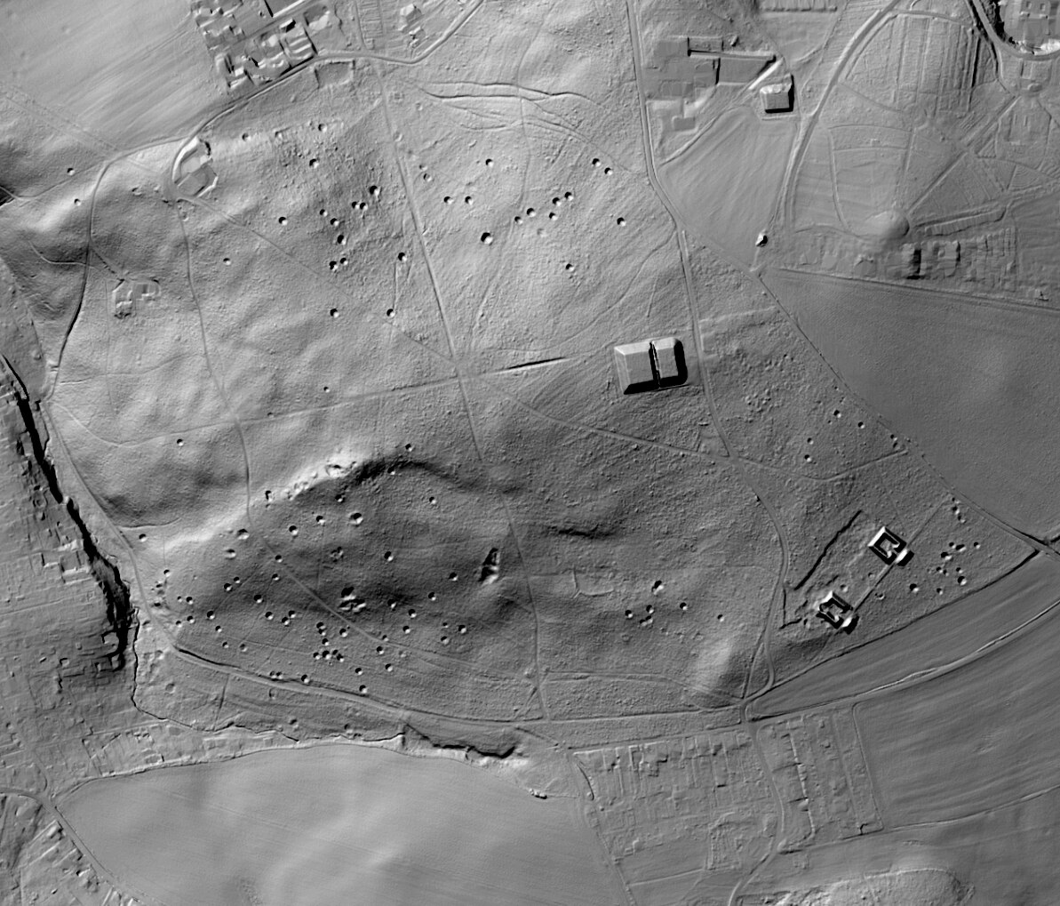 Bombentrichter im Reusaer Wald südöstlich der Innenstadt von Plauen im digitalen Geländemodell (Quelle: Staatsbetrieb GeoSN)