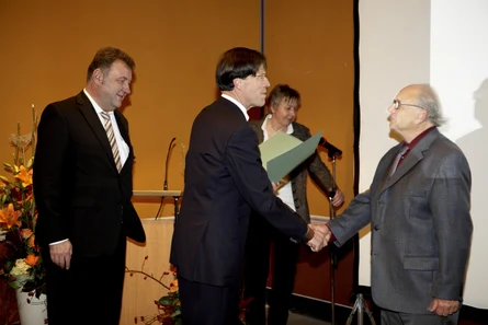 Wolfgang Schwabenicky erhält den Werner-Coblenz-Preis