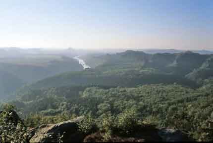 Blick vom Kipphorn an der Deutsch-Tschechischen Grenze nach Sachsen.